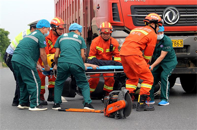 华宁沛县道路救援